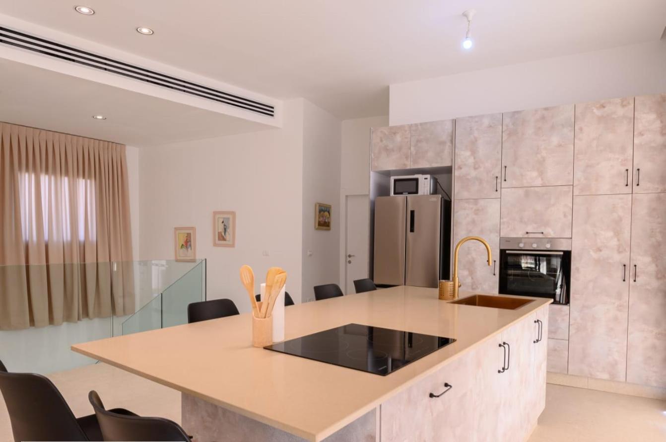 Top-class Luxury Bsamim With Full Sea View Heated Pool !!!! Villa Eilat