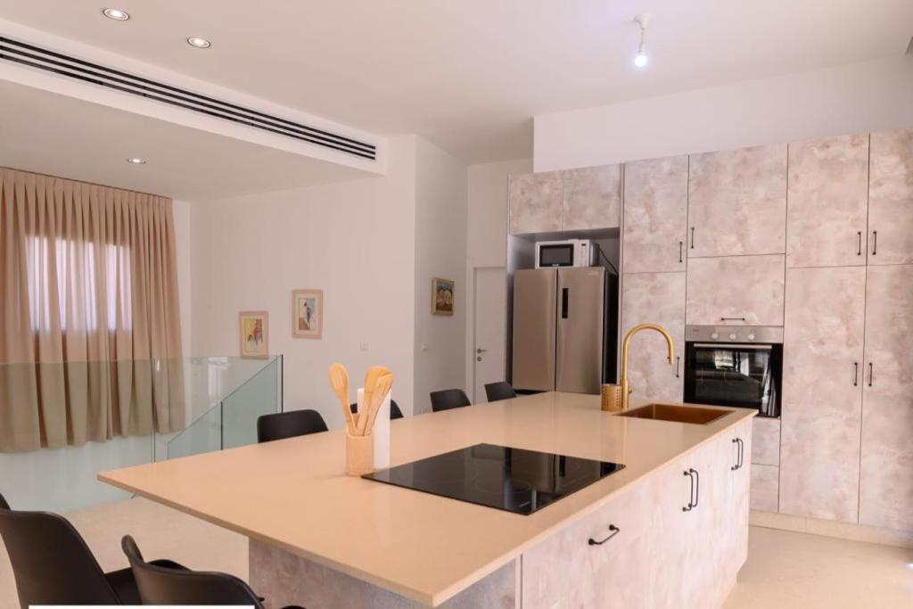 Villa Top-class Luxury Bsamim With Full Sea View Heated Pool !!!!